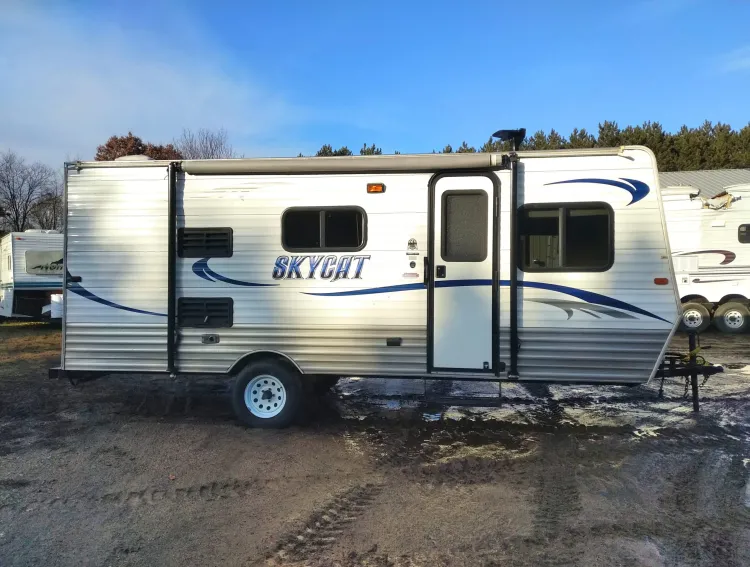 2013 20' Skyline Skycat 186B
