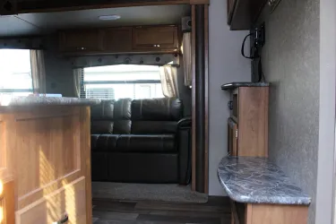 2018 32' Keystone Springdale SM2820BH photo 4