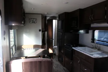 2018 29' Jayco Jay Flight SLX 264BH photo 3