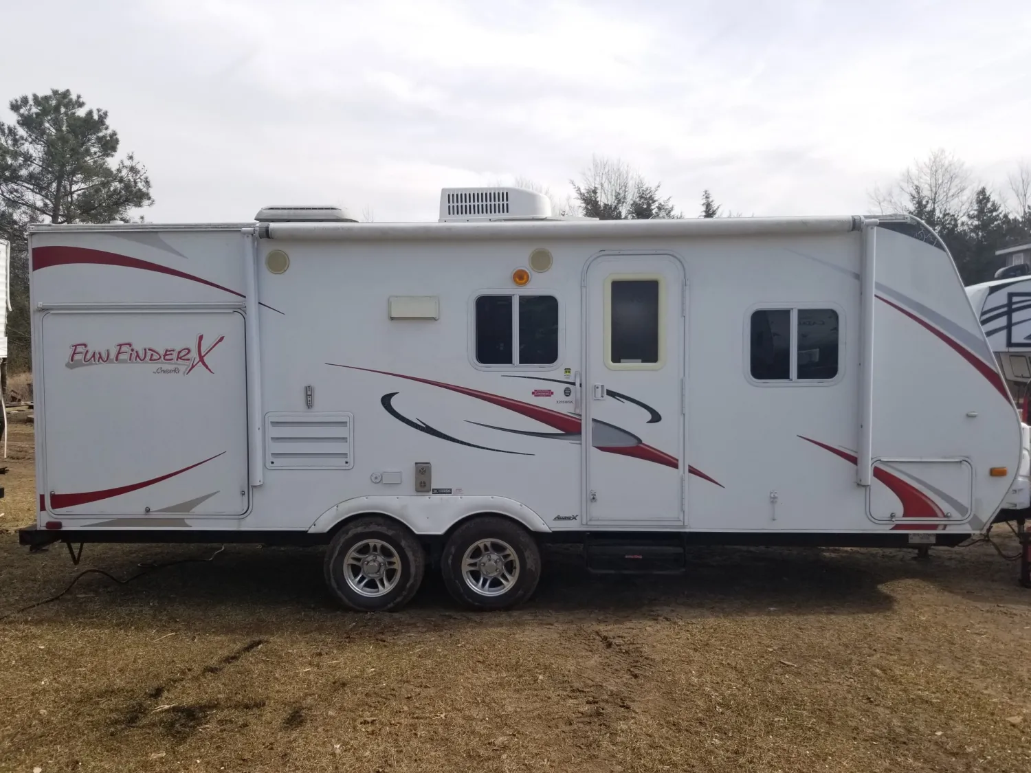 2010 24' Cruiser Fun Finder X215