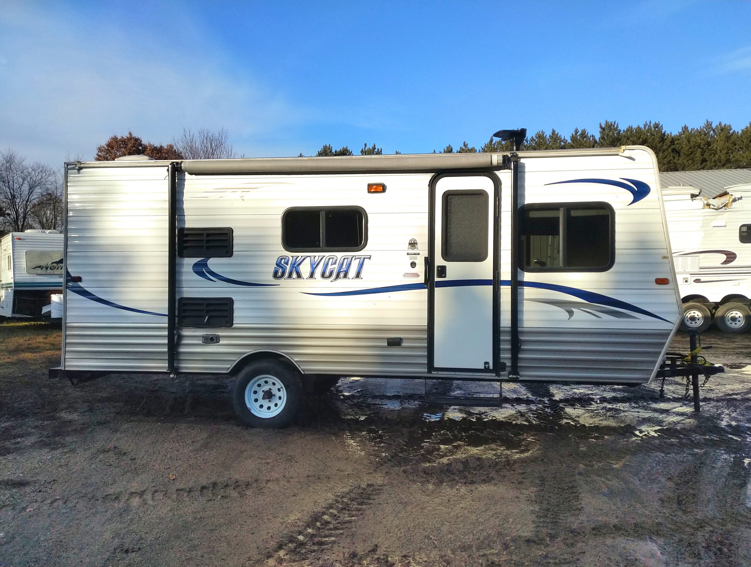 2013 20′ Skyline Skycat 186B